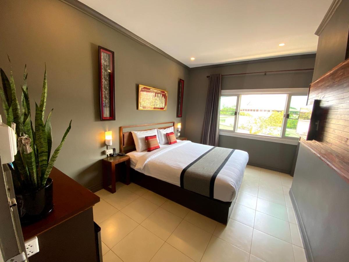 Patuxay Place Vientiane Exterior foto