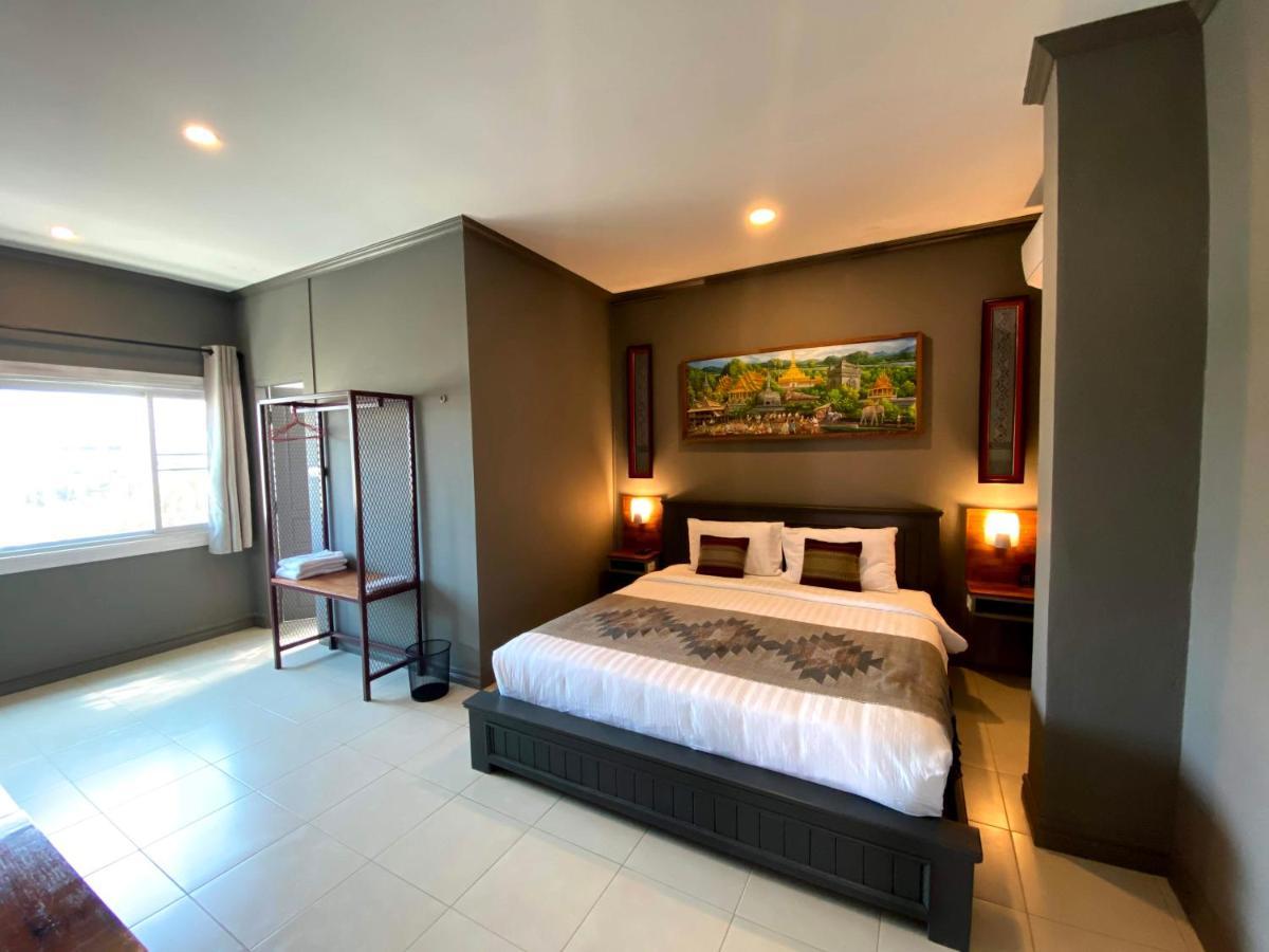 Patuxay Place Vientiane Exterior foto